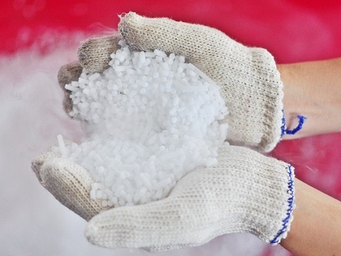 Đá khô dạng viên (pellet)